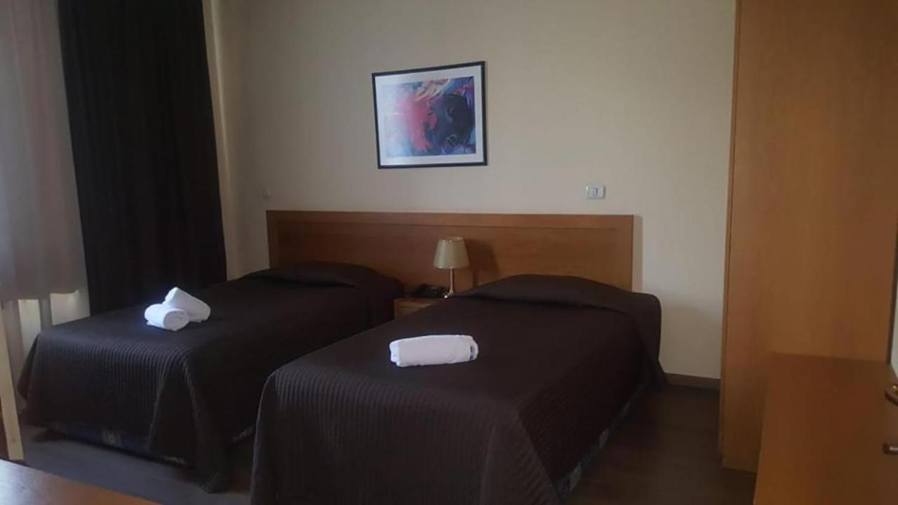 Hotel Doro City Tirana Extérieur photo